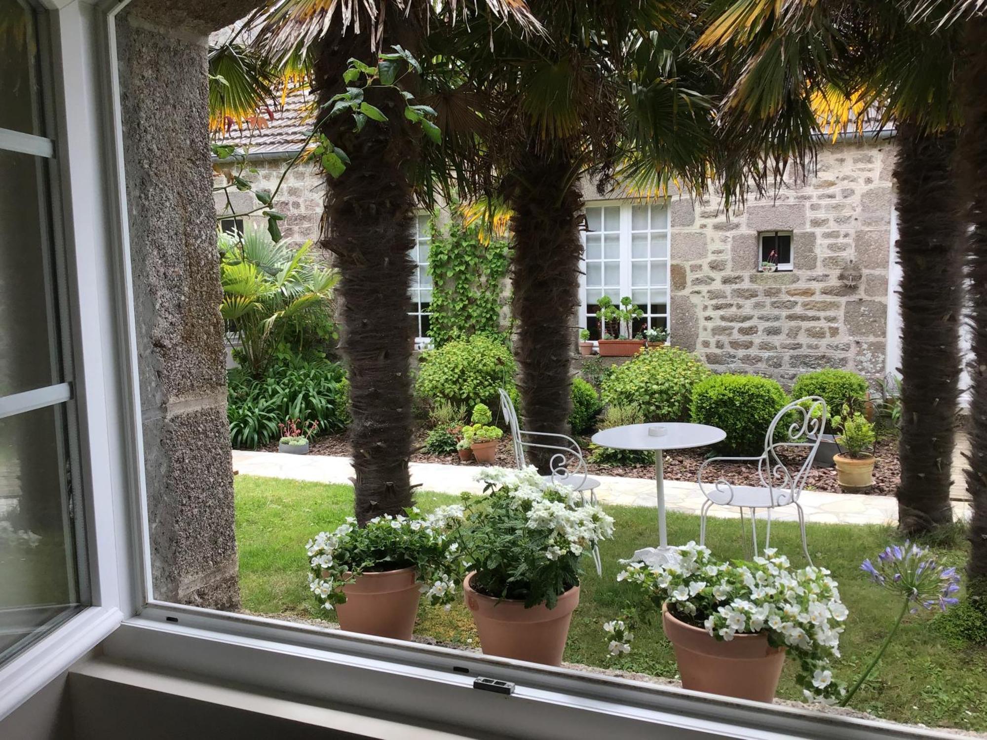 Le Prieure Barfleur Bed & Breakfast Bagian luar foto